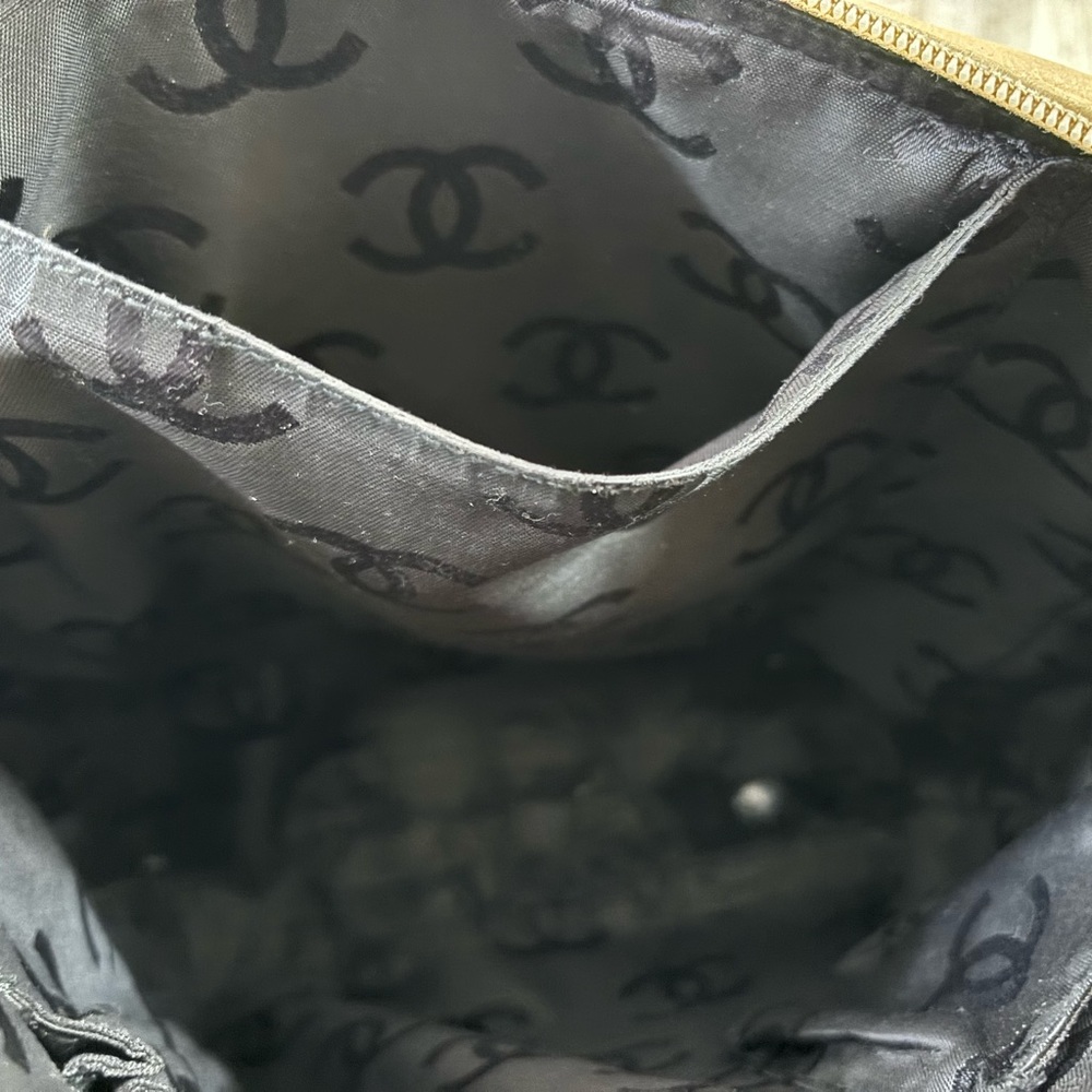 ๐ Chanel CC Cambon line Crossbody bag - Picture 13 of 13